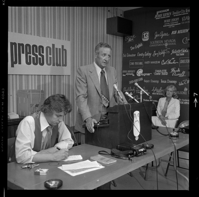 Sheriff Ralph Lamb speaks to members of the Las Vegas Press Club, August 1978. 